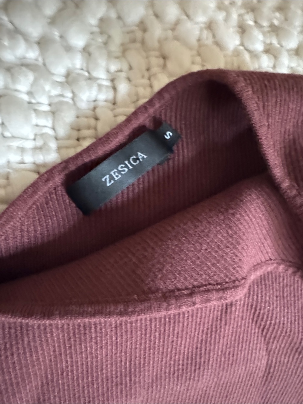 One-Shoulder Ribbed Tank Top - Deep Wine - Picture 2 of 3